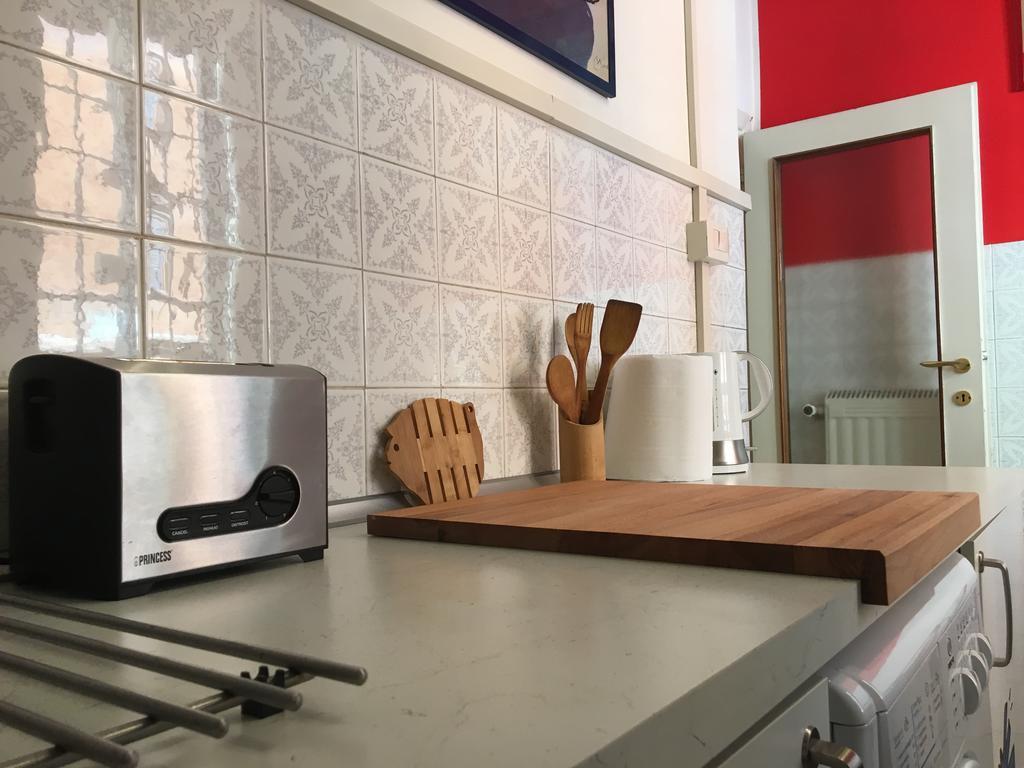 Delightful Apartment 100 Meters From The Colosseum Esterno foto