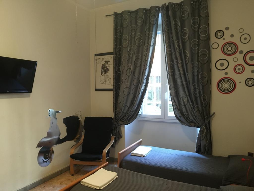 Delightful Apartment 100 Meters From The Colosseum Esterno foto
